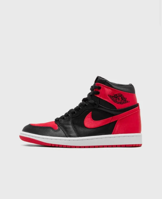 JORDAN WMNS AIR JORDAN 1 RETRO HI OG SATIN BRED